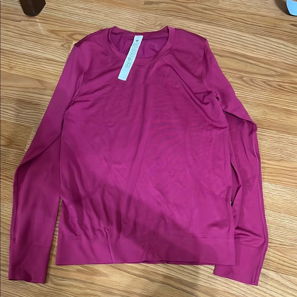 Lululemon Swiftly Relaxed Fit in Ripened Raspberry